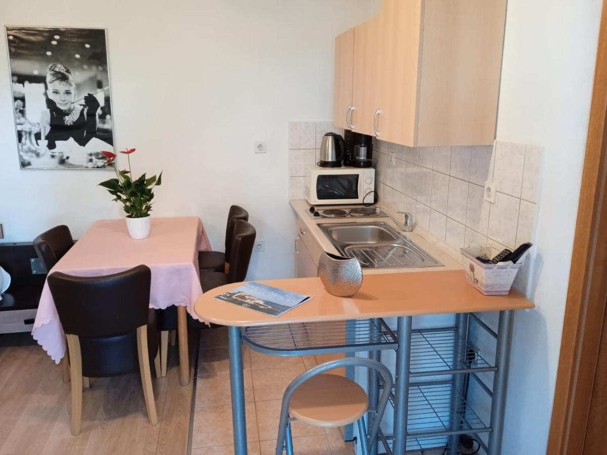 Pelivan Apartments Kaštela Zewnętrze zdjęcie